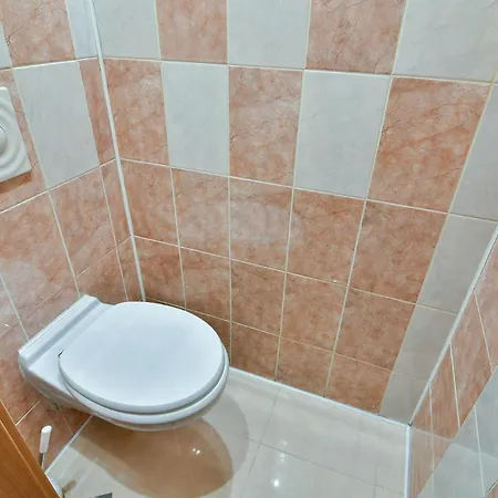 Apartman 2br Flat In Center And Sea Walk Várna