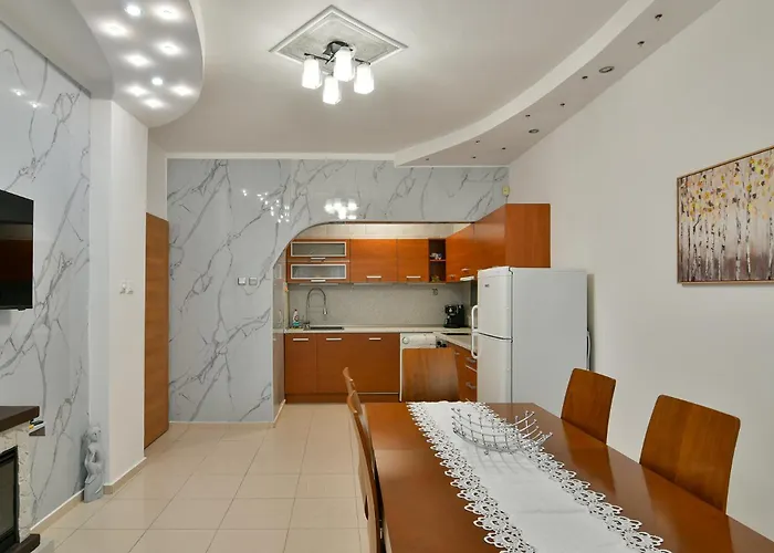 Daire 2br Flat In Center And Sea Walk Varna
