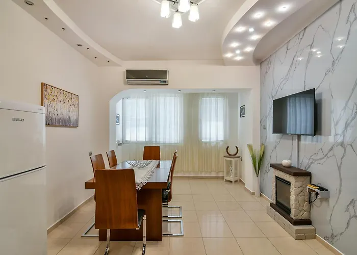 2br Flat In Center And Sea Walk * Varna